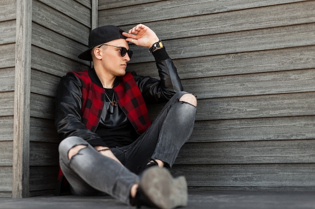 Top Fashion Tips for Men to Elevate Everyday Looks